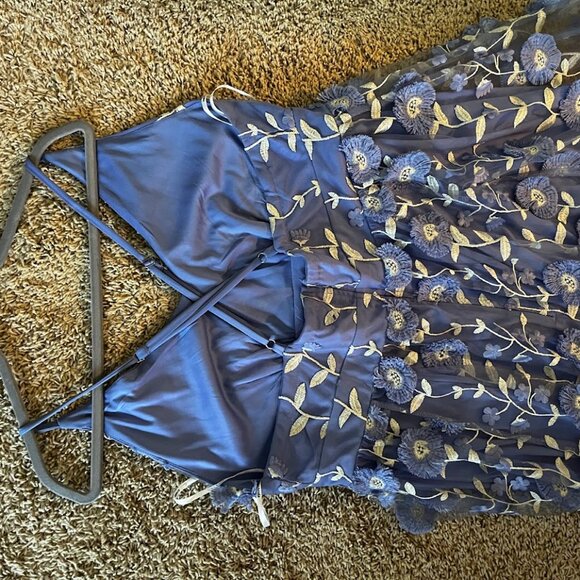 Arula Lilac Floral Embroidered Dress Size B - Picture 3 of 5